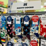 【吹田で買えるのはここだけ！】スウェーデン発「HAPPY SOCKS」を取り扱う靴下専門店「コポ 南千里店」@トナリエ南千里