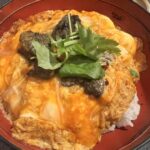 【7/1〜ランチ再開！】名物の親子丼が絶品！プロの焼師（やきし）がいる本格地鶏専門店「宮崎地鶏炭火焼 車 江坂店」@豊津町